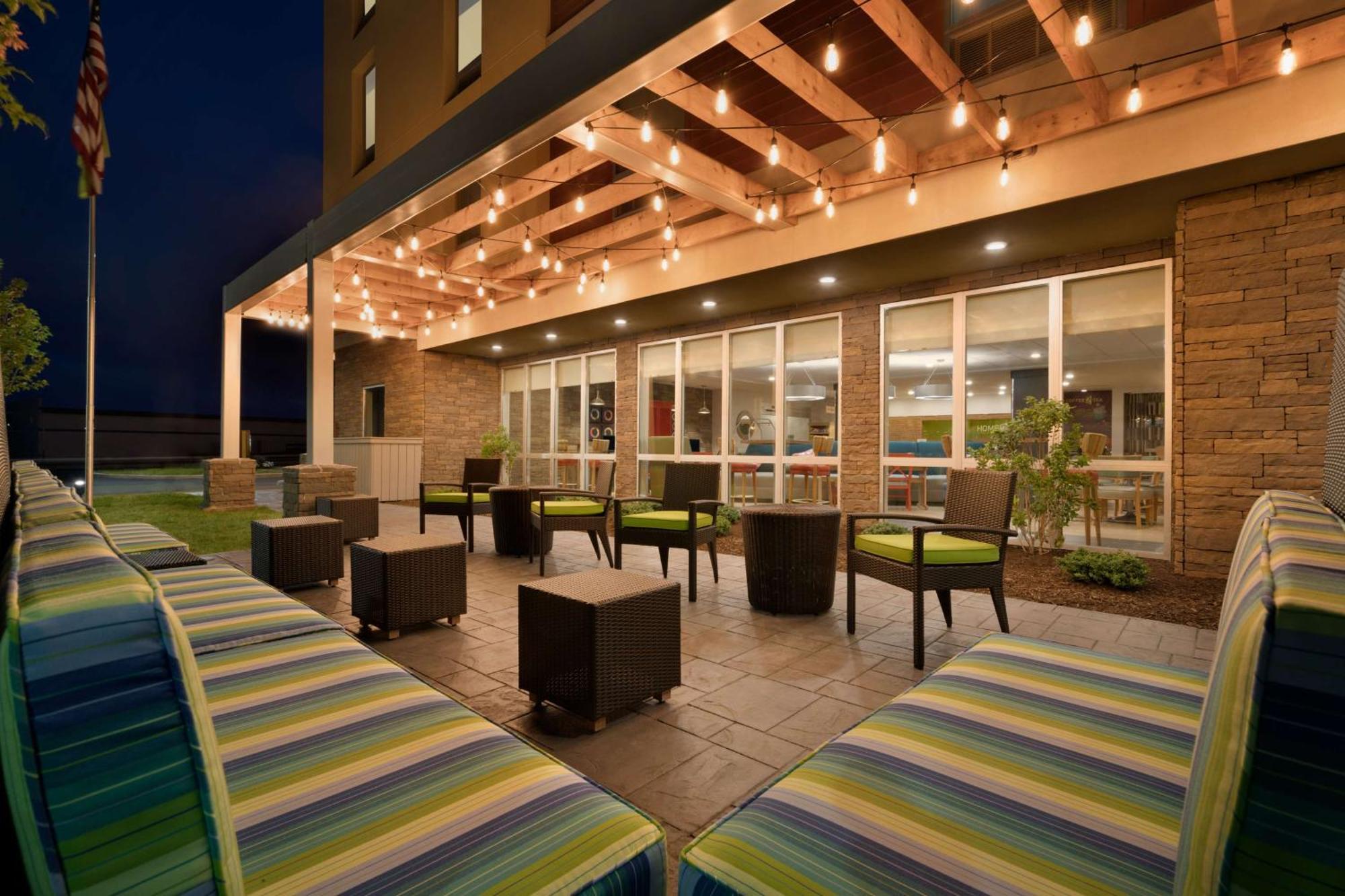 Home2 Suites By Hilton Roanoke Exterior foto